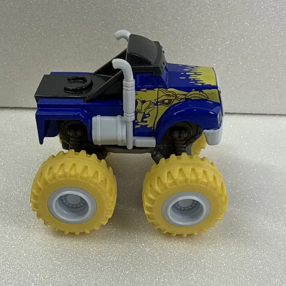 Blaze and The Monster Machines Crusher Banana DieCast Toy Truck Mattel 2014
